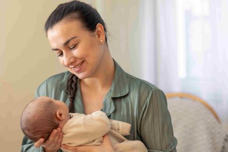 signs of a tongue tie or lip tie In breastfeeding mothers​