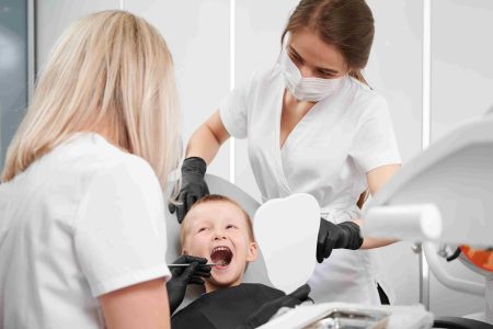 signs of a tongue tie or lip tie for babies